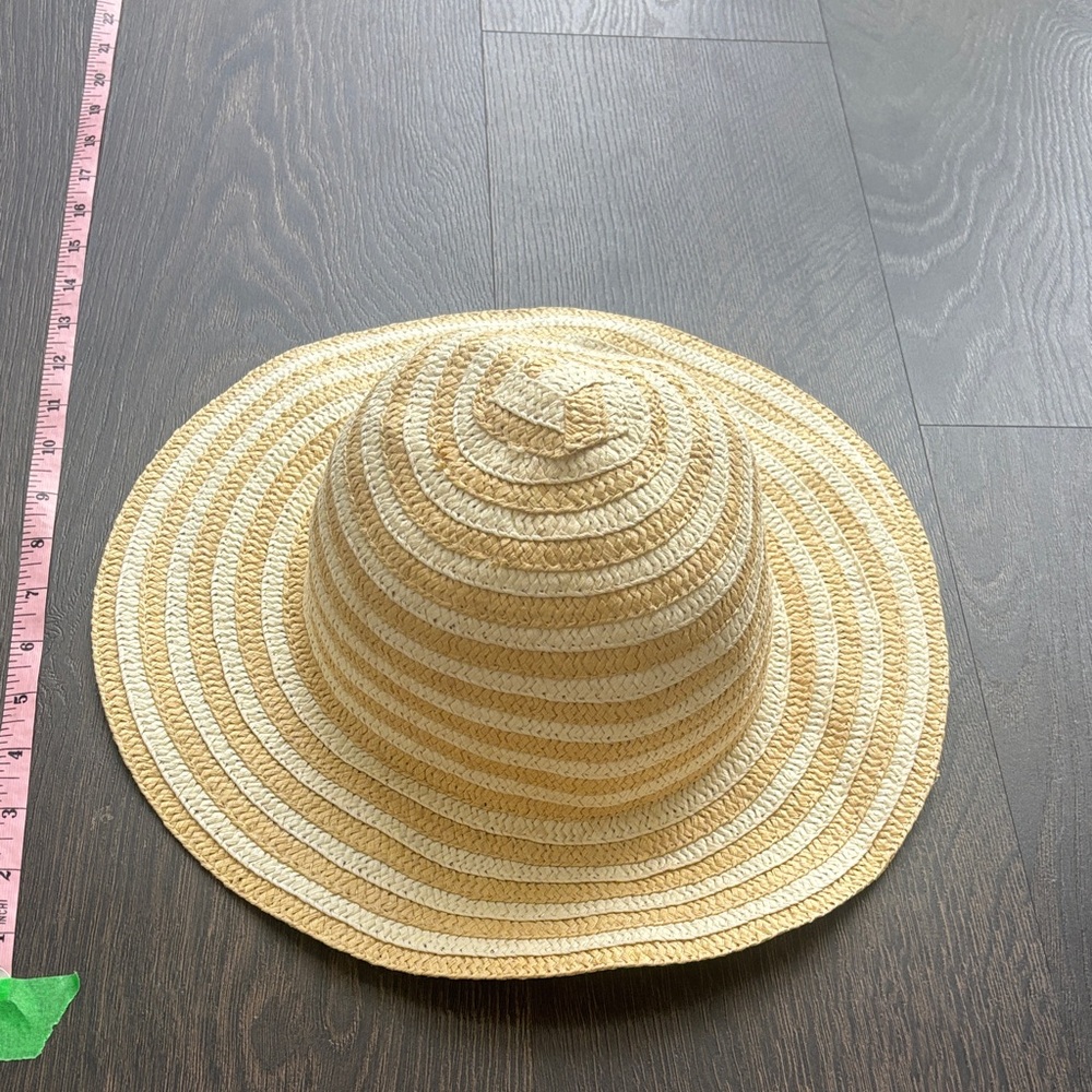 Stylish Tan Straw Hat